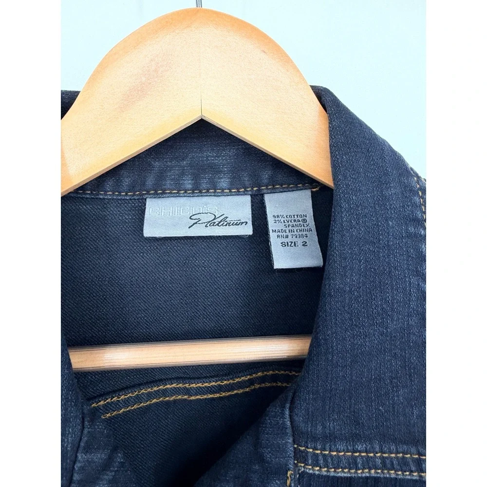 Chicos Platinum Dark Wash Denim Jacket Size 2 Indigo Button Front Stretch Cotton - Picture 3 of 8